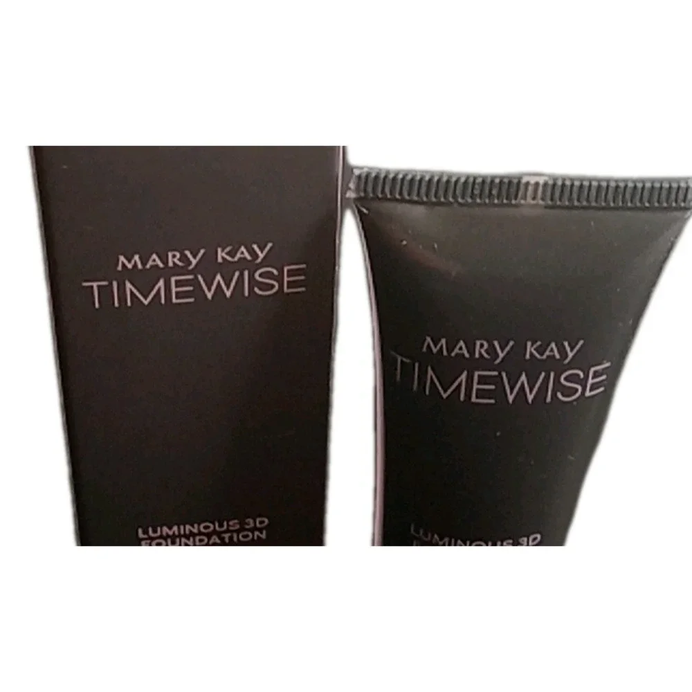 NIB Mary Kay Timewise Luminous 3D Foundation Beige C 140 Full Sz C140